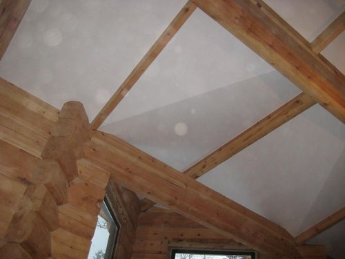 Чем обшить потолок в деревянном доме внутри: какие лучше фотографии, как сделать ремонт своими руками