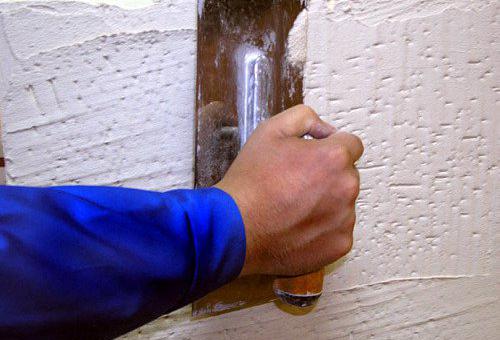 Гипсовая штукатурка своими руками: видео-инструкция по оштукатуриванию стен, состав, фото и цена