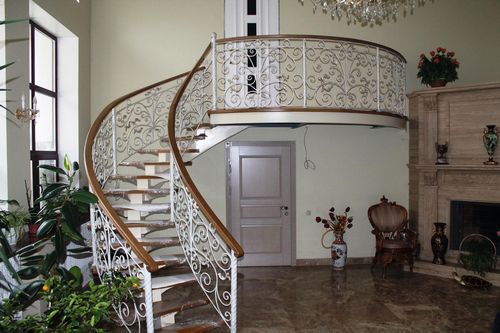 Кованые лестницы в доме: ковка и фото, частный второй этаж и крыльцо