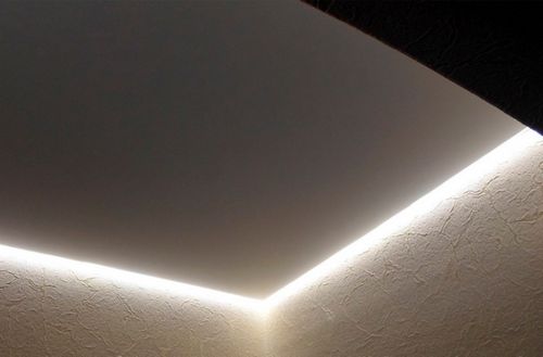 Крепление светодиодной ленты на потолок