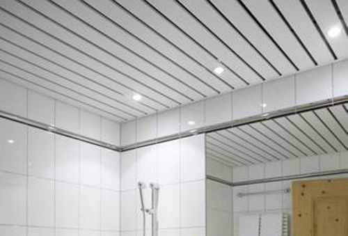 Реечный потолок в ванной комнате - какой лучше выбрать?