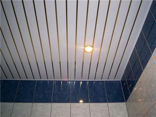 Реечный потолок в ванной комнате - какой лучше выбрать?
