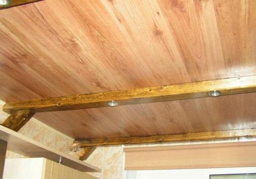 Ремонт потолков в деревянном доме - какие есть варианты?