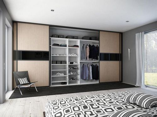 Шкаф в спальне: в современном стиле, фото навесных с полками, модульный плательный вокруг окна, идеи от производителя, удобные фасады