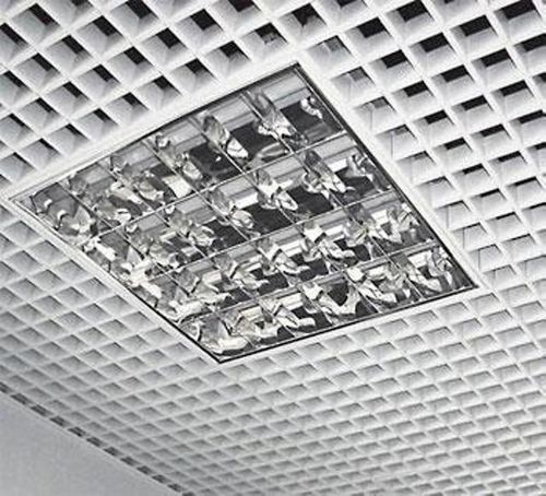 Алюминиевые потолочные панели - одно из решений для оформления потолка