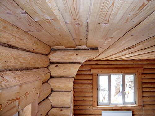 Деревянный потолок на даче - как сделать и как облагородить старый?