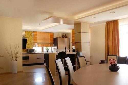 Дизайн кухни гостиной в частном доме: фото совмещенного интерьера, планировка кухни-столовой, видео
