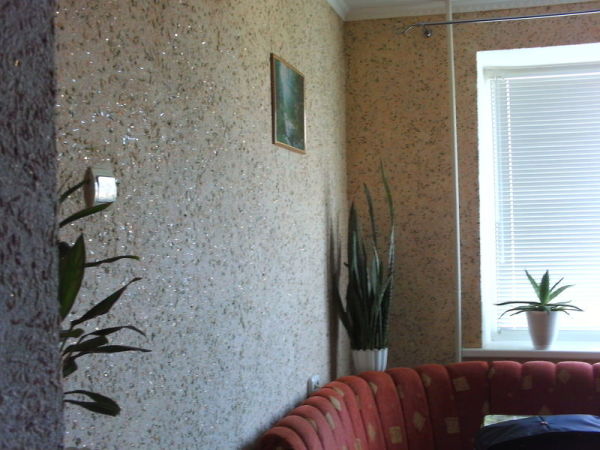 Дизайн обоев для зала: особенности обойных покрытий для стен гостиной, видео и фото