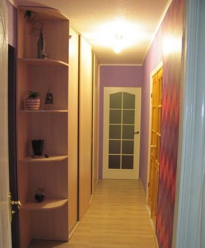 Длинный коридор в квартире дизайн фото: мебель узкая, интерьер трех комнат, прихожей перепланировка
