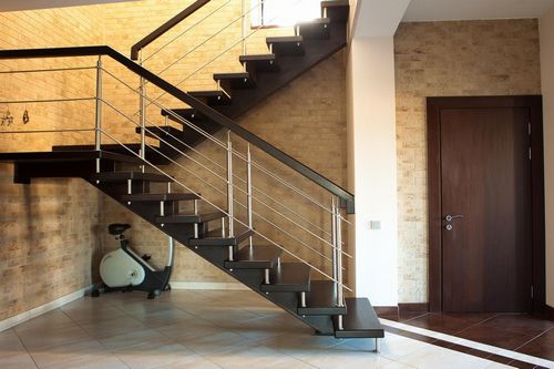 Двухмаршевая лестница: площадка в частном доме, фото и расчет поворота, 180 деревянных размеров, второй этаж