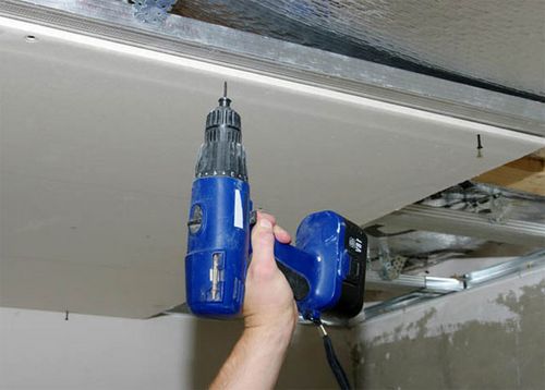 Как выровнять потолок гипсокартоном - инструкция, подробно на фото и видео