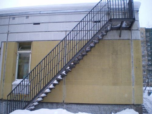 ГОСТ пожарные лестницы: 53254 2009 металлические длиной 13 метров, требования и охрана, стационарные на зданиях