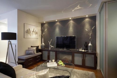 Гостиная с большим телевизором: для дивана зона и фото интерьера, дизайн угла и зал в центре квартиры