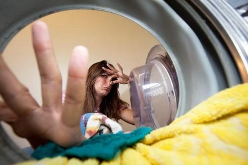 Как избавиться от запаха из стиральной машинки автомат: как убрать и удалить вонь, что делать и как устранить