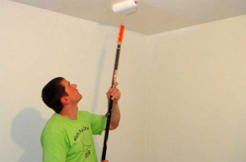 Как побелить потолок мелом своими руками, необходимые инструменты, процесс приготовления раствора, фотографии и видео