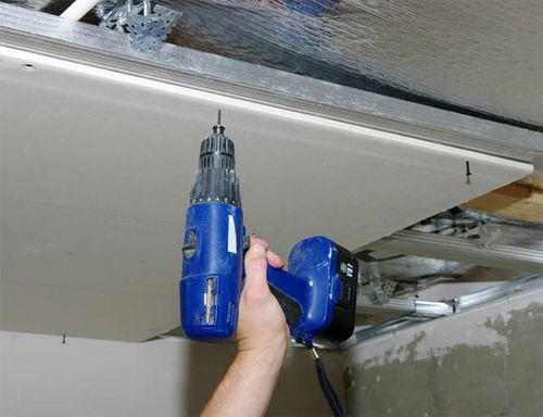 Как сделать навесной потолок на кухне, преимущества конструкции из гипсокартона, устройство в низком помещении, фото и видео примеры