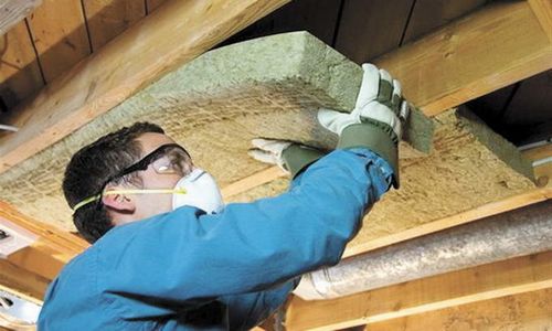 Как утеплить потолок в частном доме минватой: со стороны чердака укладка, как лучше закрепить и как правильно