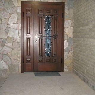 Какие бывают виды входных металлических дверей: материалы изготовления, конструкция и правильная установка