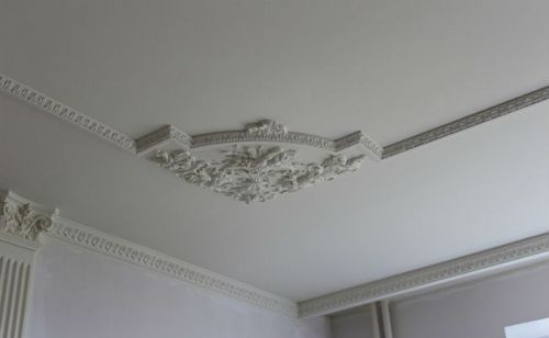 Лепнина на потолке - как создать шедевр своими руками?