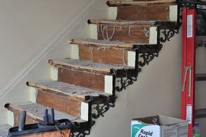 Лестница в каркасном доме: проектирование конструкций; требования, предъявляемые к лестницам, виды лестниц