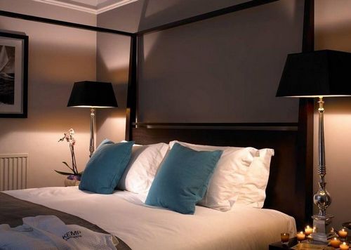 Настольные лампы для спальни: светильники ночные, фото с абажуром для взрослых, прикроватные на тумбочку недорого, красивые