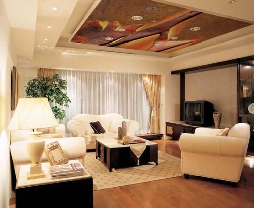 Натяжные потолки с рисунком для гостиной (зала) - различные варианты, фото