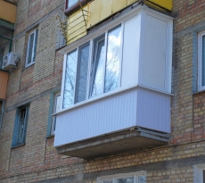 Остекление балконов алюминиевым профилем: как его делают?