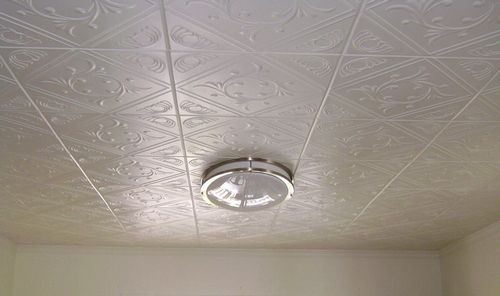 Потолок из плиток пенопласта: фото и дизайн, пенопластовые плиты, видео с отделкой, как клеить пенополистирол