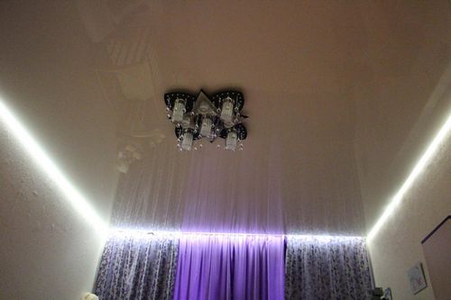 Скрытый карниз в натяжном потолке: фото ниши, встроенный потолочный карниз, закладная