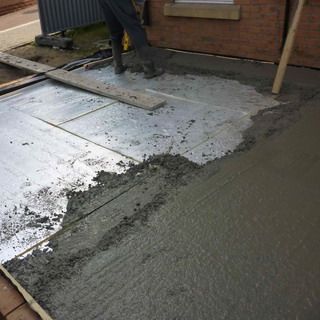 Технология укладки бетонных полов: как правильно сделать бетонный пол, устройство металлоцементного и асфальтобетонного покрытия