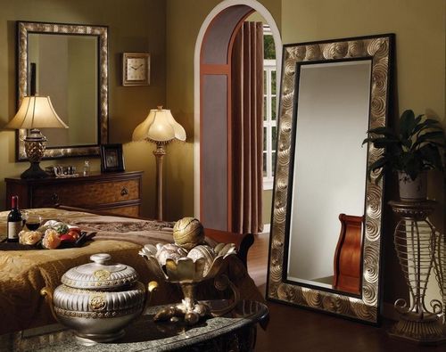 Зеркало в спальне: напротив кровати, фото большого, мебель в интерьере, на стену хорошо или плохо, напольные недорого