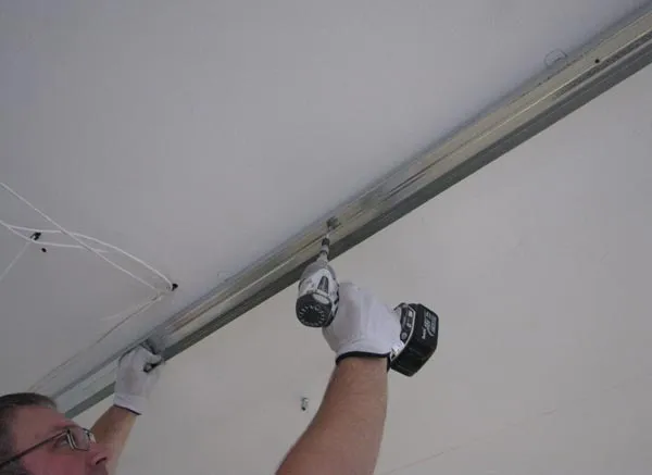 Монтаж каркаса на потолок без использования подвесов