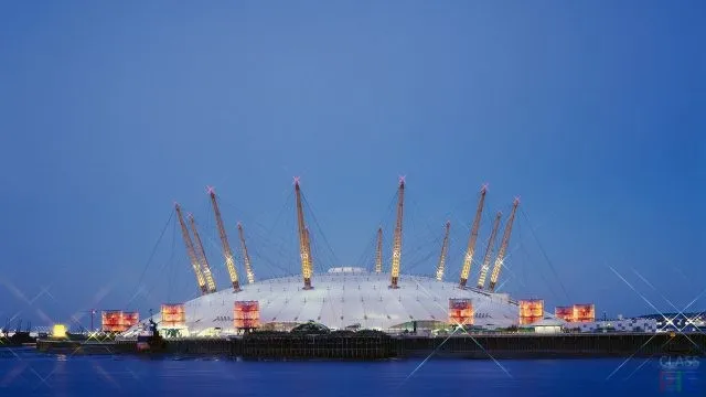 Купол тысячелетия - павильон выставки в пригороде Лондона
