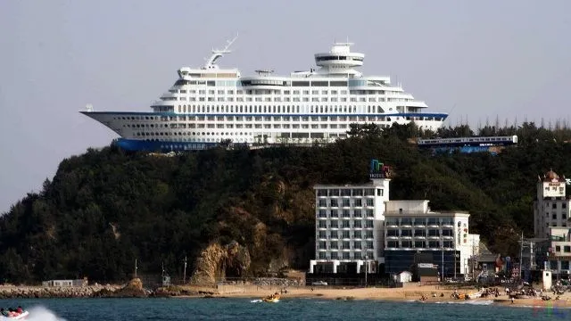 Отель-корабль в Южной Корее