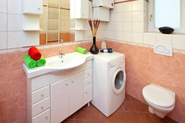 Раковины для ванных из современных материалов очень прочные и способны служить десятилетиями