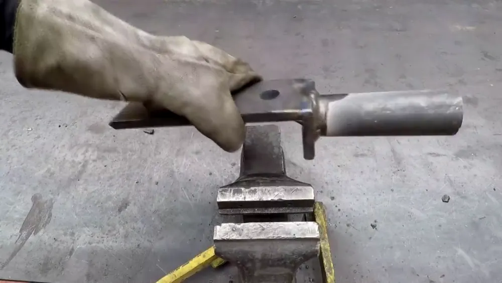 процесс изготовления самодельного станка для гибки металла шаг 13