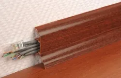плинтус напольный пластиковый с кабель каналом крепление к стене