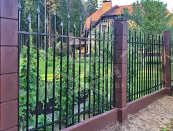 Простой кованый забор для частного дома КЗ-224