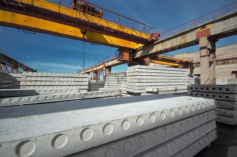 Железобетонные плиты перекрытия изготавливаются из конструкционных тяжелых и легких бетонных смесей
