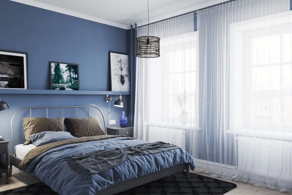 Синий цвет спальни не должен быть очень ярким, чтобы не держать человека в постоянном напряжении